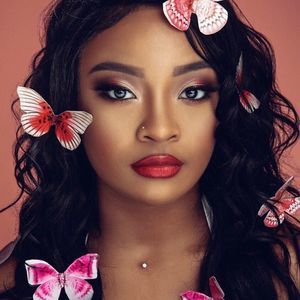 Meet your Posher, Níya